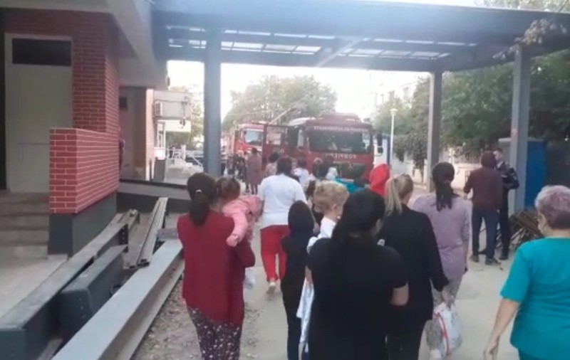 Incendiu în bucătăria Spitalului de Copii „Sf. Ioan” din Galaţi. 85 de persoane, între care 41 de copii, s-au autoevacuat