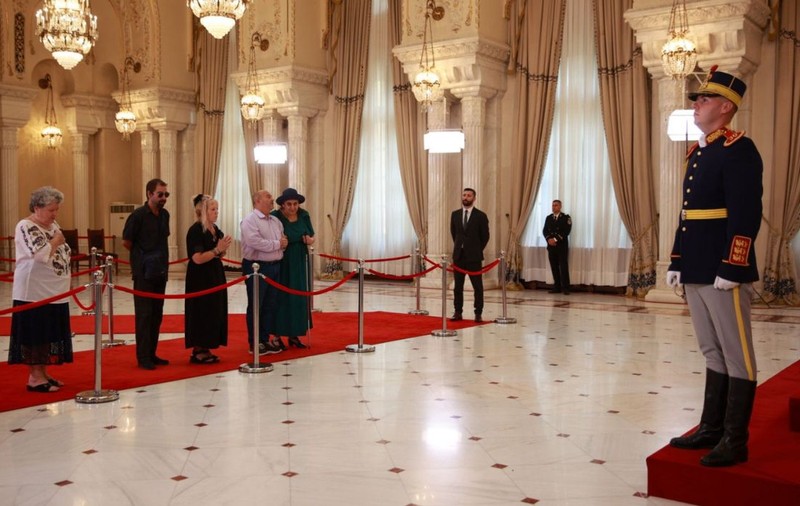 Ce spun românii care au venit la catafalcul lui Ion Iliescu: „Un președinte bun”. Dosarul Revoluției și al Mineriadei, „o pată pe justiția românească”
