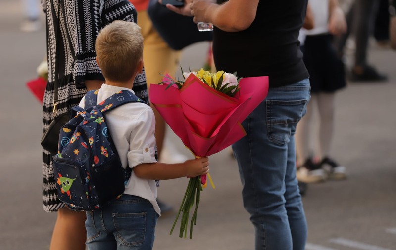 Școala începe cu proteste și haos: mii de elevi nu știu dacă intră luni în clase în anul școlar 2025-2026. Profesorii anunță boicot și marș la București