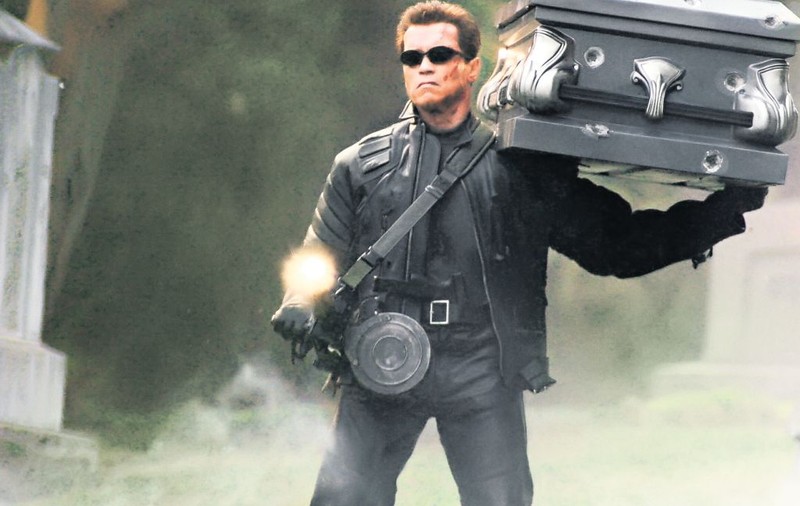 Arnold va face pereche cu o româncă în «Terminator 5»