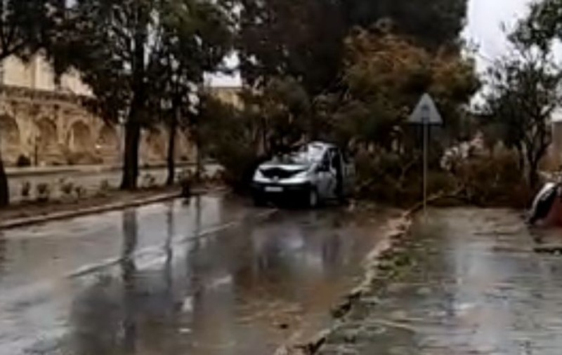 UPDATE/ Un român a murit în Malta, în timpul unei furtuni puternice. Precizările MAE