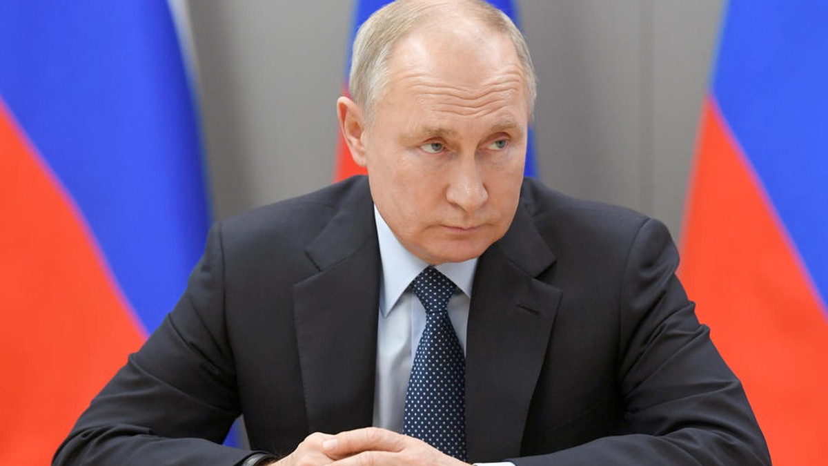 Vladimir Putin a ordonat ca vaccinarea anti-COVID-19 să înceapă săptămâna viitoare în Rusia. ”Să trecem o dată la treabă”