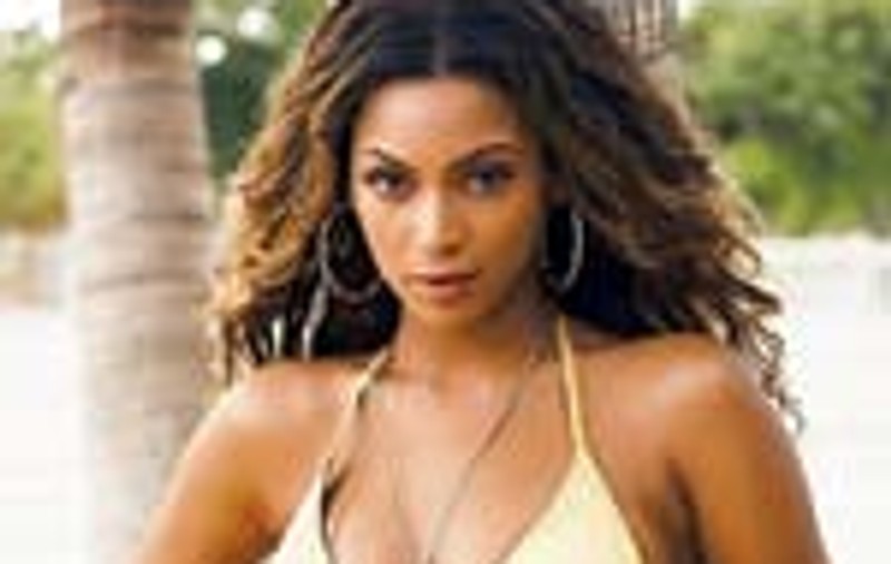 Beyonce s-a pravalit pe scena
