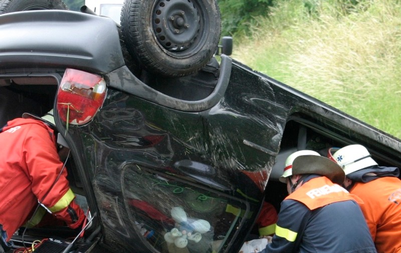 Patru persoane au murit în urma unui grav accident rutier