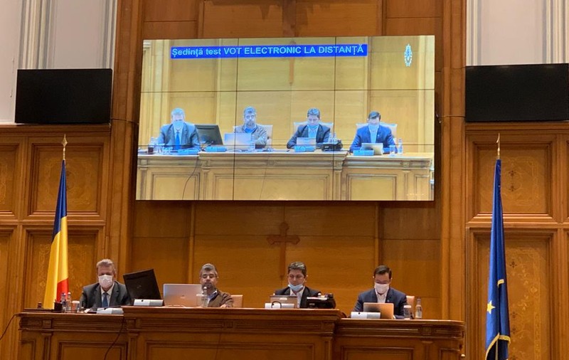Parlamentul va vota online încuviinţarea stării de urgenţă, după ce testele au fost un succes