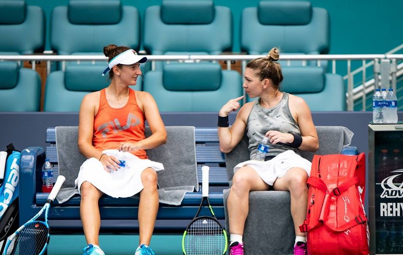 Simona Halep pregătește la Miami meciul de Fed Cup cu Franța! S-a antrenat cu Irina Begu