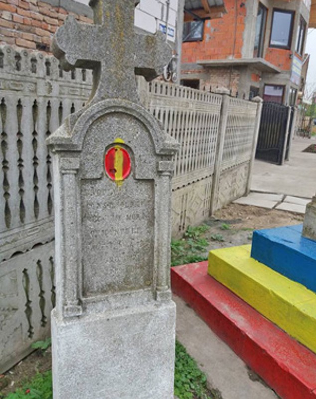Rast, comuna din Dolj unde tricolorul e vopsit pe toți stâlpii. Urbea se pregătește de sărbătoare
