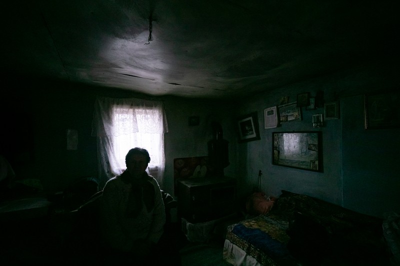 La ora 16.00, în casa Anicăi Gogeanu este aproape întuneric