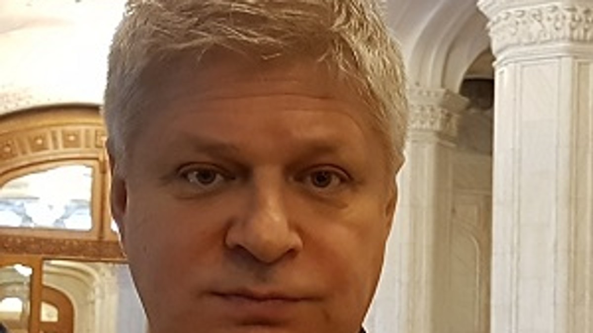 Dan Tudorache Blocurile din Sectorul 1 vor avea containere de gunoi îngropate, dotate cu senzori de umplere și cartele electronice de acces, iar casele mini-stații de compost