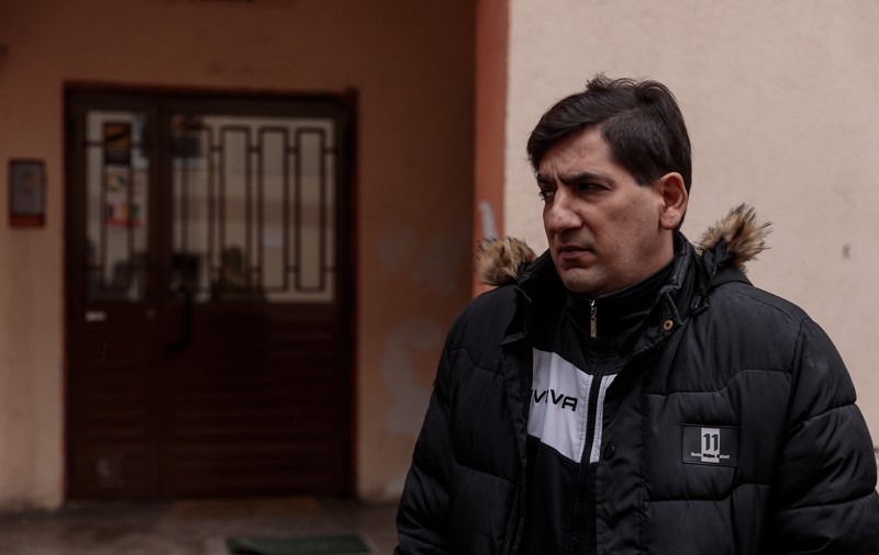 Viața unui bărbat care se pregătește să devină nevăzător. „Doamne, dă-mi voie să-mi câştig pâinea!“
