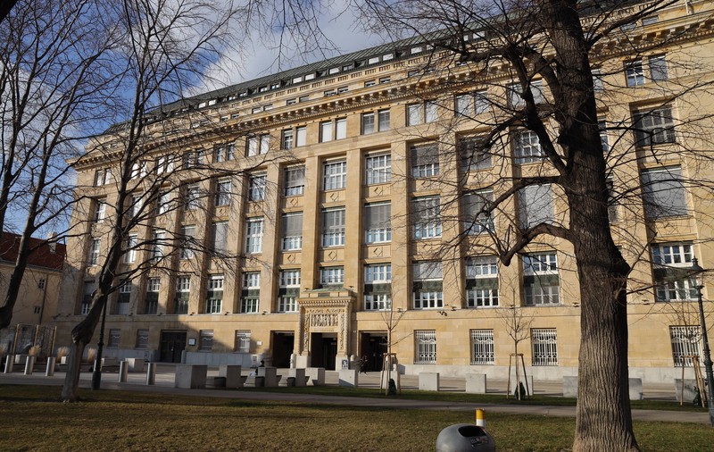 O sală de masaj secretă pentru angajații Băncii Naționale a Austriei, descoperită după 20 de ani: „Își pontau timpul petrecut la înfrumusețare ca fiind la serviciu”