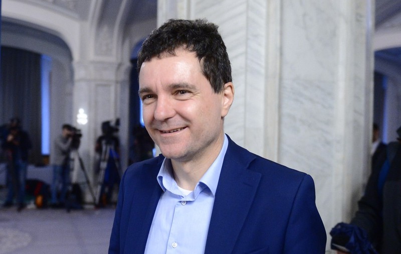 SURSE: Planul PNL București pentru Nicușor Dan, după ce premierul Ciucă a spus că „în funcție de realizări, vom decide dacă îl mai sprijinim”