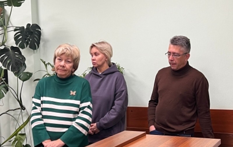 Ministra politicii sociale din regiunea Kranoiarsk și adjuncta ei au furat banii de ceainice, aragaze și pături pentru veteranii ruși