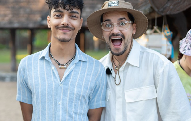 Andrei Ursu și Vlad Condurache s-au logodit în Bali. Și-au confecționat verighetele manual