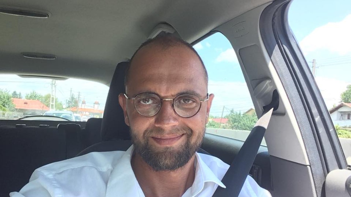 Momentul în care Oreste Teodorescu a rămas fără permis a fost filmat. Realizatorul TV i-a jignit pe polițiști