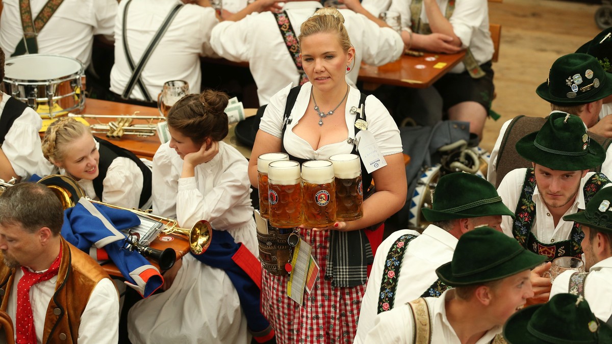 Bere mai scumpă la Oktoberfest 2026. Imagine cu caracter ilustrativ. Foto: Getty Images.