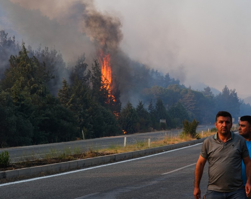 Incendiu de vegetație în apropiere de stațiunea Kușadasi, unde se află și turiști români. Avertismentul MAE