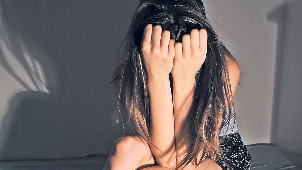 O copilă de 4 ani a fost violată de verișorul său de 11 ani