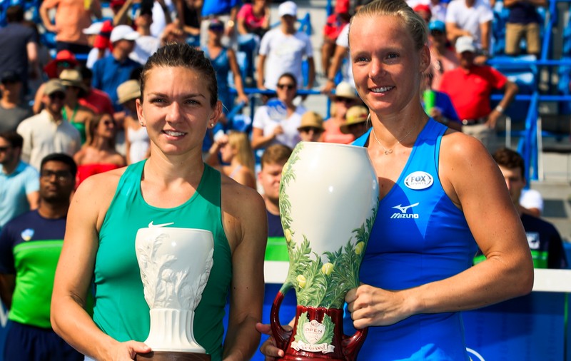 Simona Halep - Kiki Bertens, finala turneului de tenis de la Cincinnati. Liderul WTA, învins în trei seturi / VIDEO