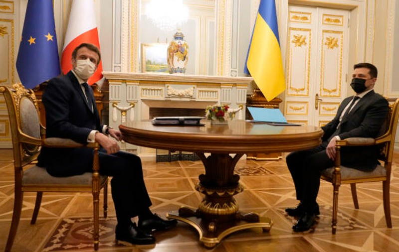 Mesajul ambasadorului francez în Ucraina: Să aveţi rezerve de apă și de hrană și îmbrăcăminte călduroasă