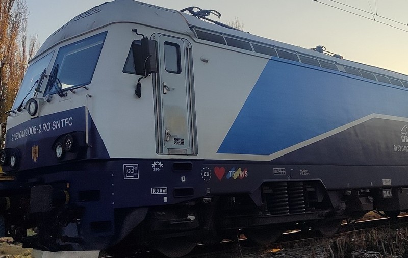O locomotivă modernizată de Reloc Craiova s-a defectat și a provocat o întârziere-record pentru CFR Călători