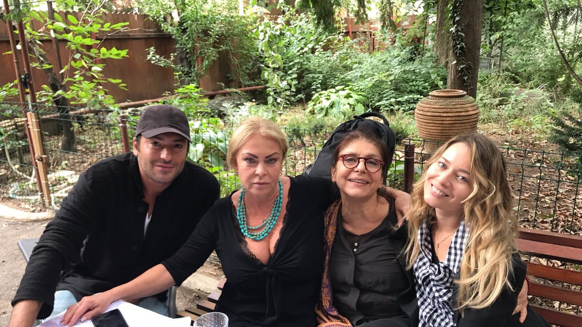Laura Cosoi și Radu Vâlcan joacă în spectacolul de teatru “Belvedere”
