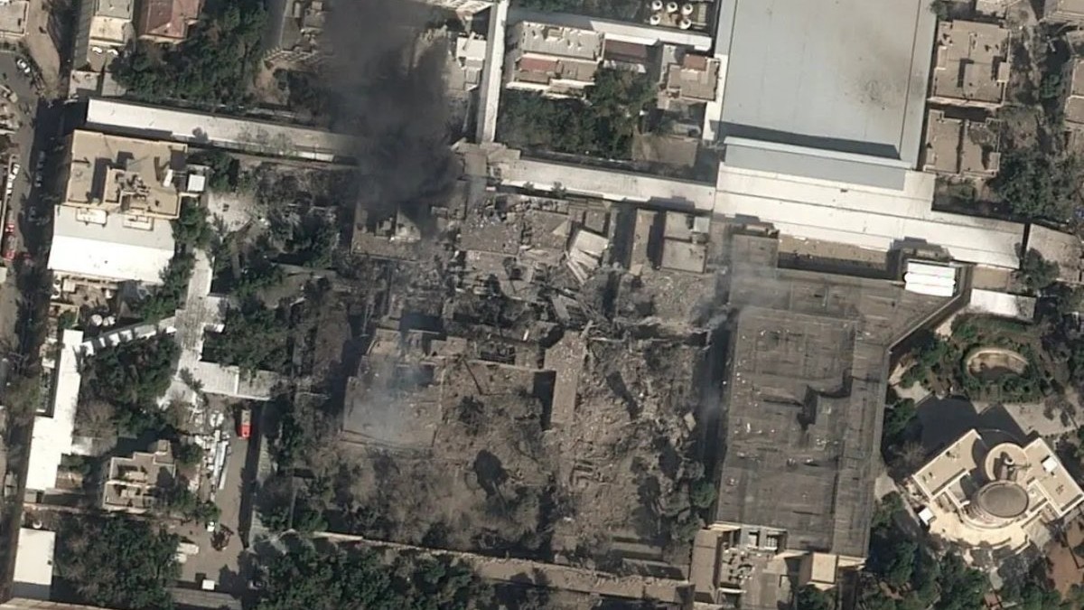 O imagine din satelit arată că că locuința liderului suprem iranian, ayatollahul Ali Khamenei, din Teheran, a fost distrusă în întregime.