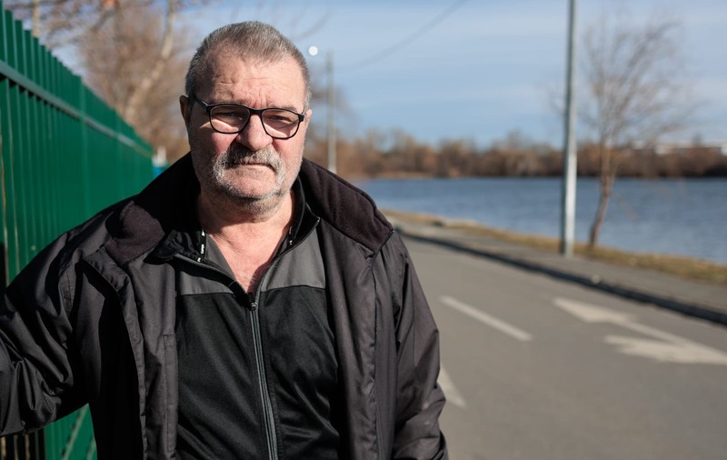 Lui Petre Cozma i-a fost amputat piciorul stâng: „Psihic sunt bine. Decât să stai cu dracul în tine, mai bine te duci la biserică!”