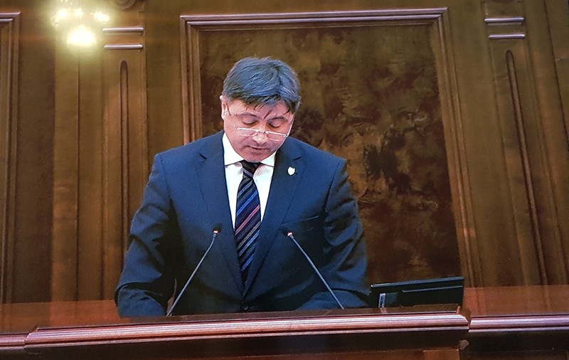 Ministrul Viorel Ilie spune că e dispus să renunțe la mandat: Vom lua o decizie în seara aceasta, după ce se întoarce Tăriceanu (VIDEO)