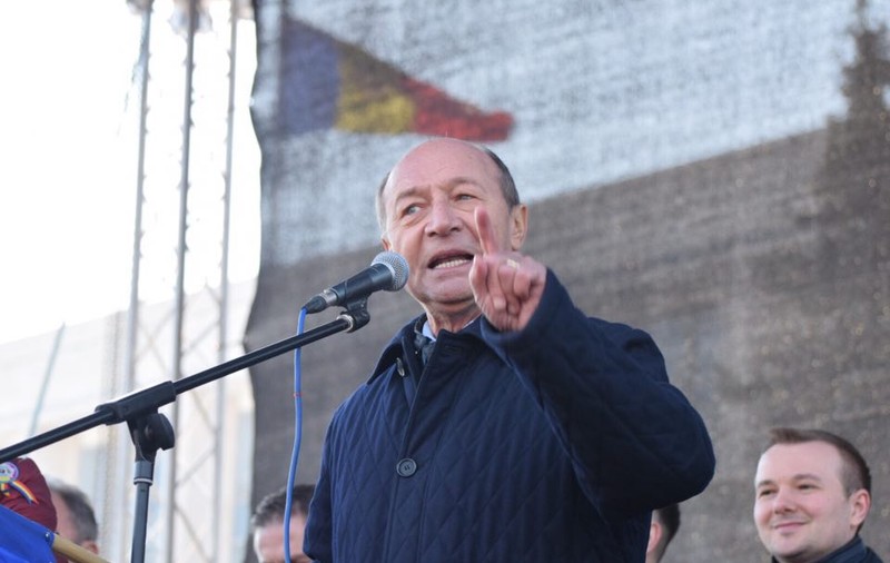 VIDEO | Traian Băsescu: ”Cer Parlamentului României și Parlamentului Republicii Moldovei unirea!”