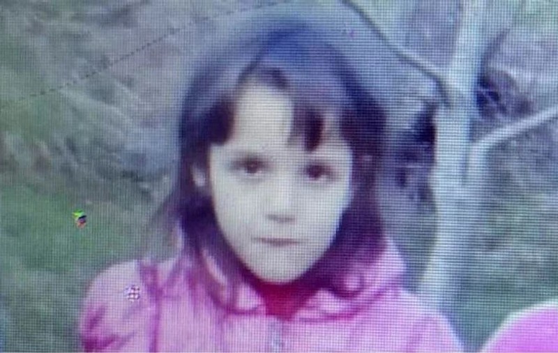 UPDATE/ Fetița de șase ani din Maramureș, căutată încontinuu de vineri. A fost găsită bluza pe care o purta în momentul dispariției