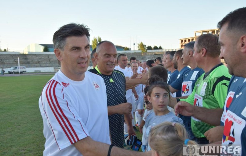 Cupa Campionilor la fotbal pentru Oltenia se ține în acest an pe 19 decembrie, la Craiova. Nume grele vin în Bănie
