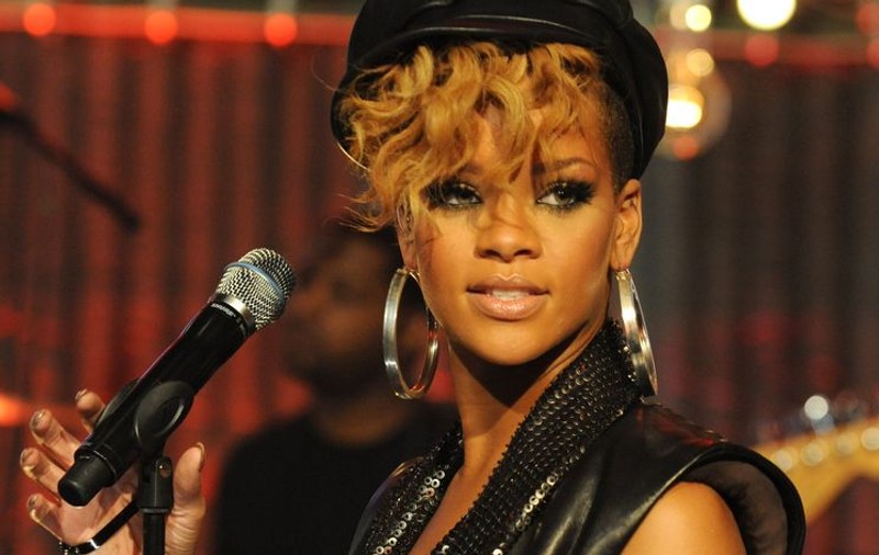 Rihanna: ”Nu sunt o scorpie, sunt doar timidă”