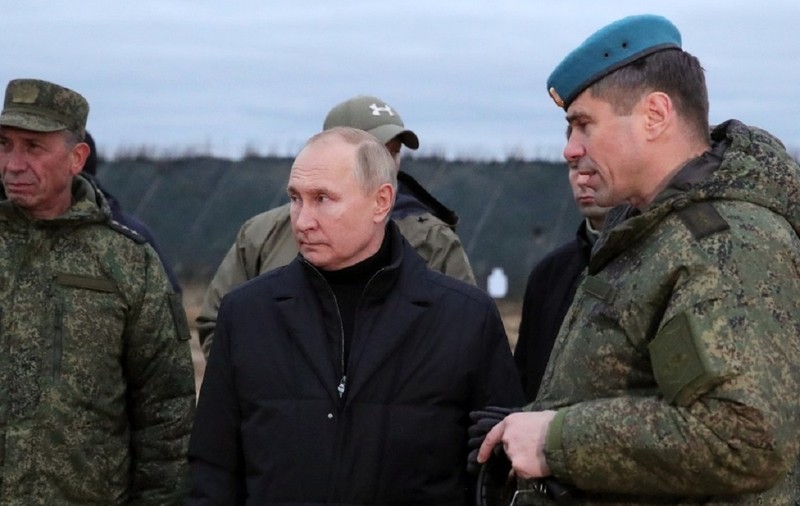 Vladimir Putin a fost în inspecție în Ucraina, în cartierul general militar din regiunea Herson