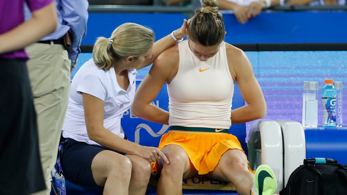 Simona Halep are simptome de sciatică