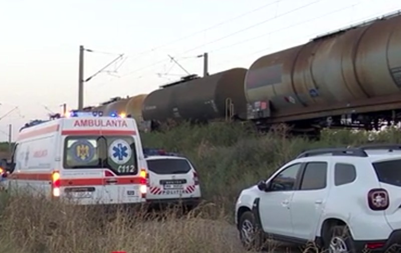 Un tânăr din Cluj a murit lovit de tren, cu căștile în urechi în timp ce mergea să se înscrie la școala de șoferi