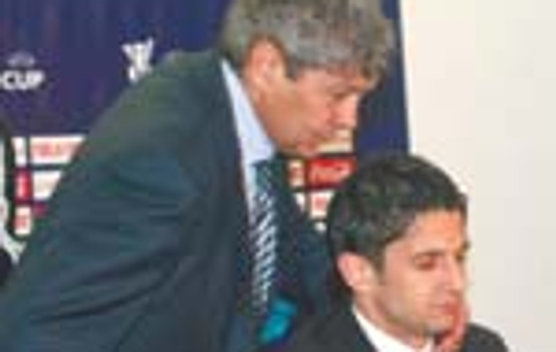 Razvane, Mircea e taticu&prime;!