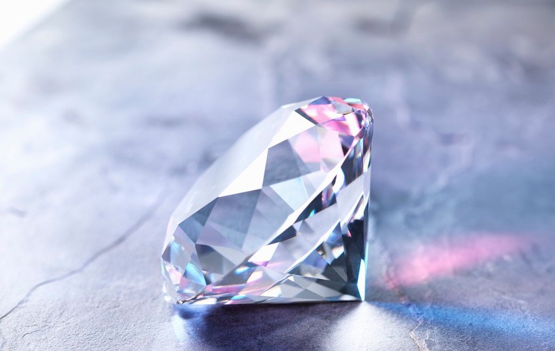 Un vânzător de diamante dator cu 195 de milioane de euro a dispărut subit, dar poliția spaniolă nu vrea să îl caute