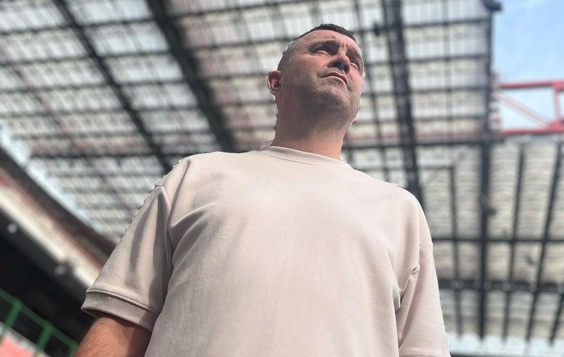 Viața lui s-a răsturnat într-o clipă. Povestea fotbalistului care a fost nevoit să învețe din nou să meargă și să vorbească. „Creierul meu era o bombă cu ceas”