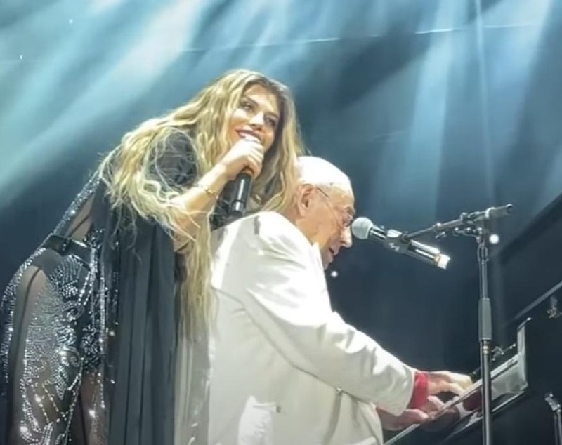 Loredana Groza explică gestul făcut pe scena Festivalului Mamaia, când a îngenuncheat în fața lui Horia Moculescu. „Mi s-a părut prea puțin”