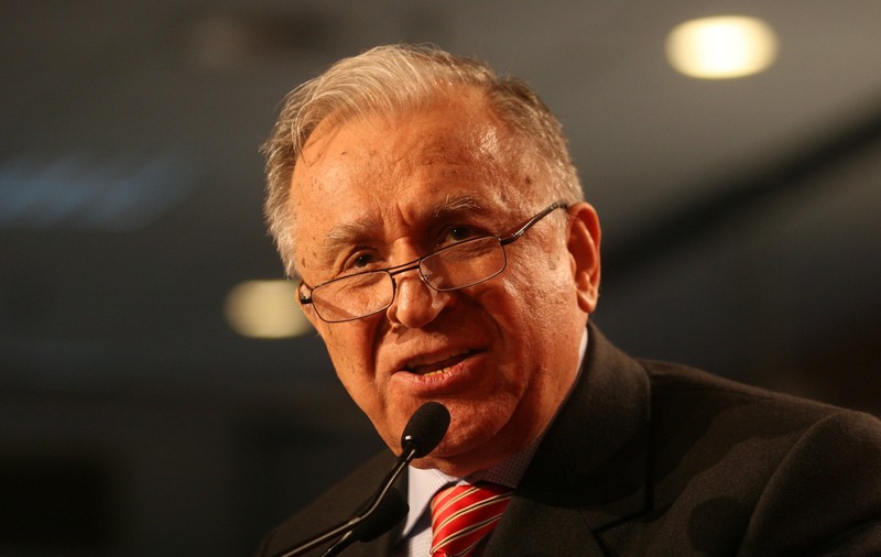 Ce conțineau pachetele date de pomană la înmormântarea lui Ion Iliescu. Zeci de persoane au participat la funeralii