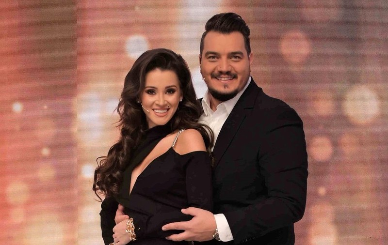 Ana-Maria Barnoschi și Bursucu’, într-o ediție specială de Revelion, la Kanal D. Pepe, Alex Velea și Jean de la Craiova vor fi prezenți