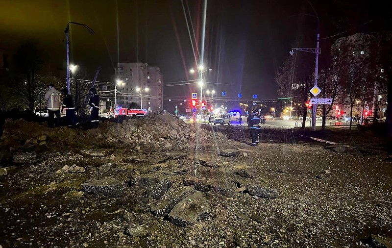 Crater uriaș în centrul orașului rus Belgorod, aflat în apropiere de granița cu Ucraina, în urma unei explozii