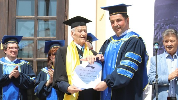 Aurel Voicu, fost primar al orașului Cugir, la absolvirea masterului -2024