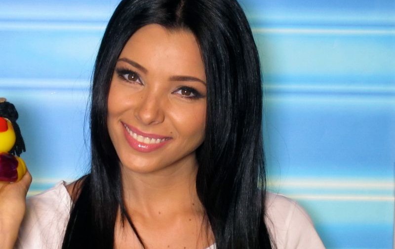 Transformare spectaculoasă! Corina Caragea s-a făcut blondă!