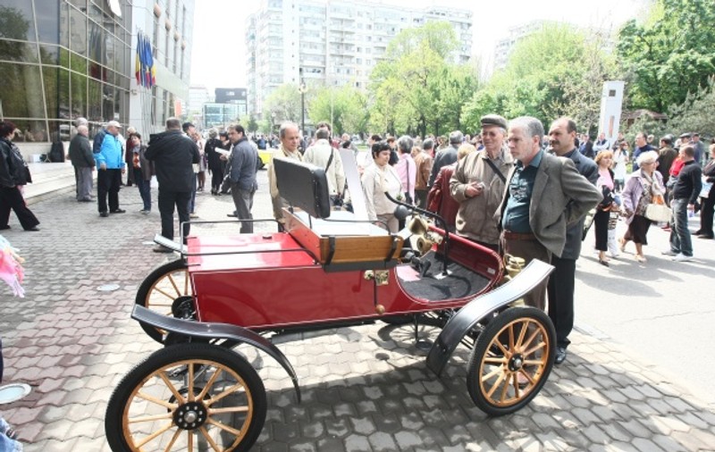 Au peste 60 de ani şi funcţionează ca unele noi. Expoziţie inedită în  Bucureşti