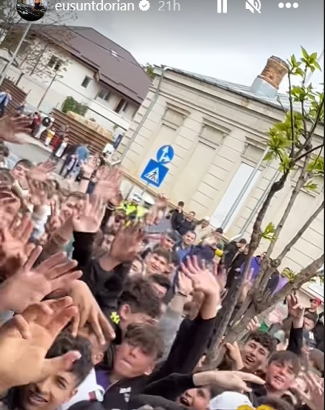 Coadă la o șaormerie din Călărași, unde a apărut Dorian Popa: „La fiecare deschidere e gratis pentru toată lumea”