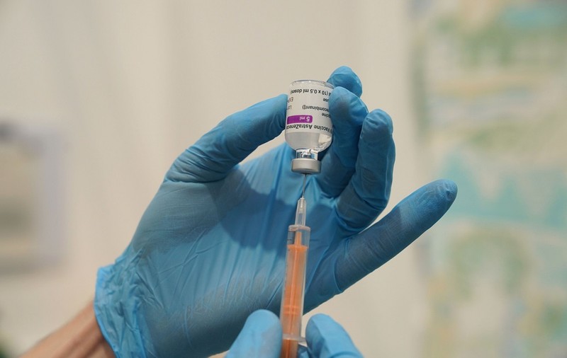 Ursula von der Leyen:  AstraZeneca va livra 9 milioane de doze suplimentare de vaccin anti-COVID