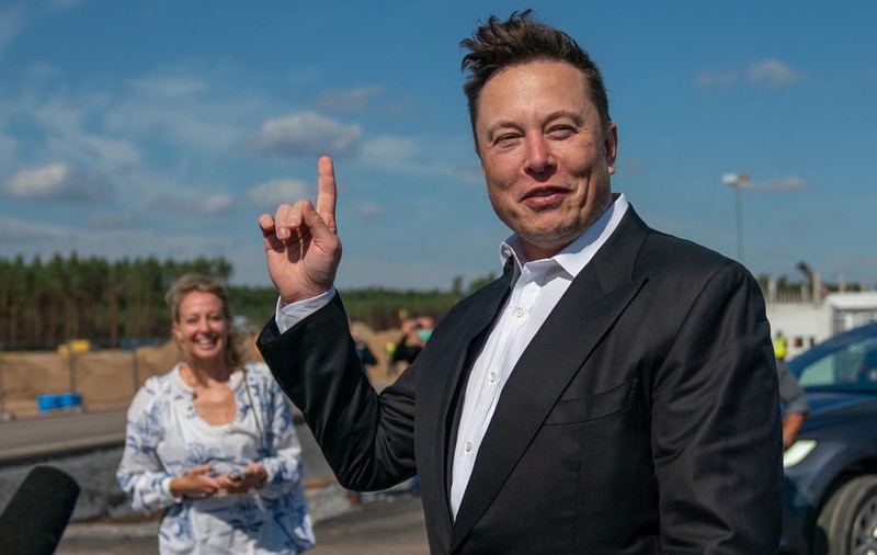 Elon Musk, omul cu cea mai mare avere din lume: „Cred că Putin e semnificativ mai bogat decât mine”