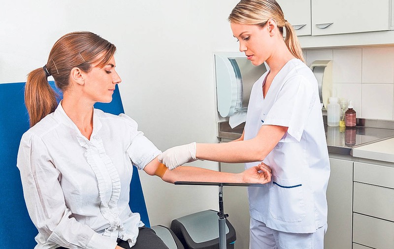 Testări gratuite pentru români împotriva hepatitei B, C şi HIV